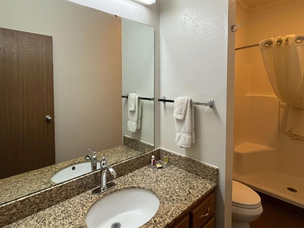 Motel 6 Portland, IN image 54