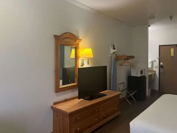 Motel 6 Portland, IN 5